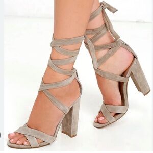 STEVE MADDEN Women’s Taupe Suede Christey Lace Up Sandals Size 7.5